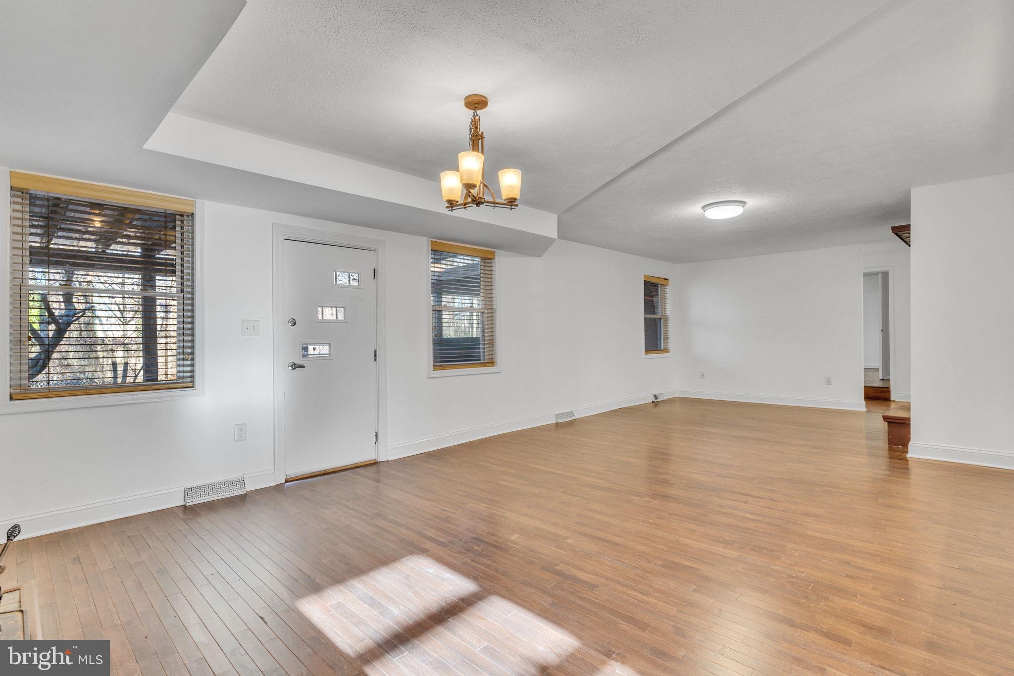 LOUIS L LEE - Residential Lease