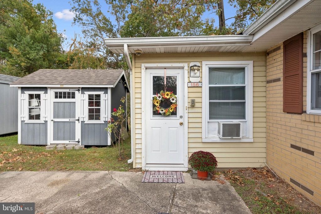 Photo of 156 Elmtowne Boulevard, HAMMONTON, NJ 08037 (MLS # NJCD2104838)