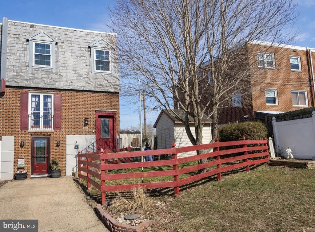 Photo of 3243 Morrell Avenue, PHILADELPHIA, PA 19114 (MLS # PAPH2585878)