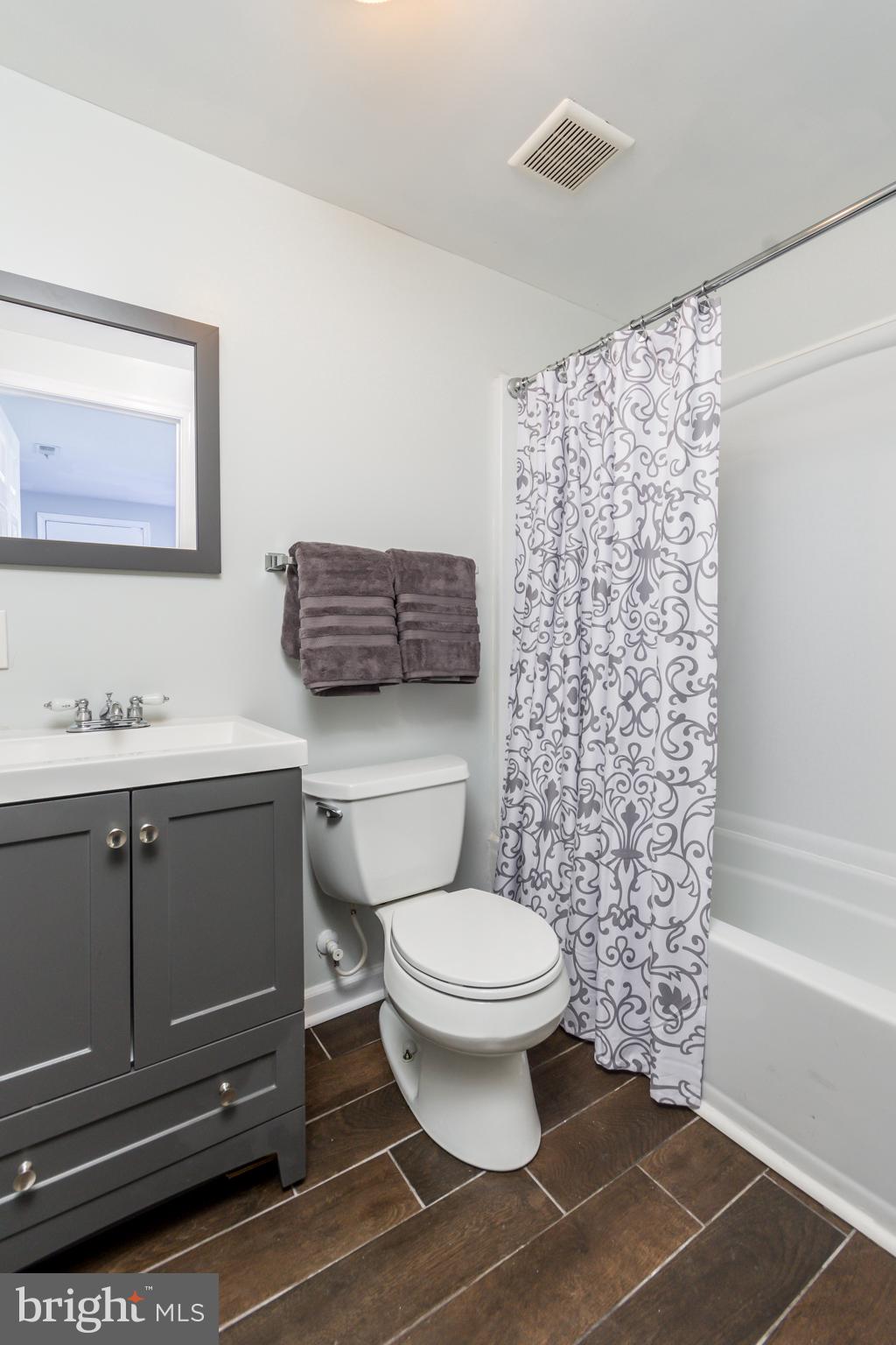 REVELL DOWNS - Residential