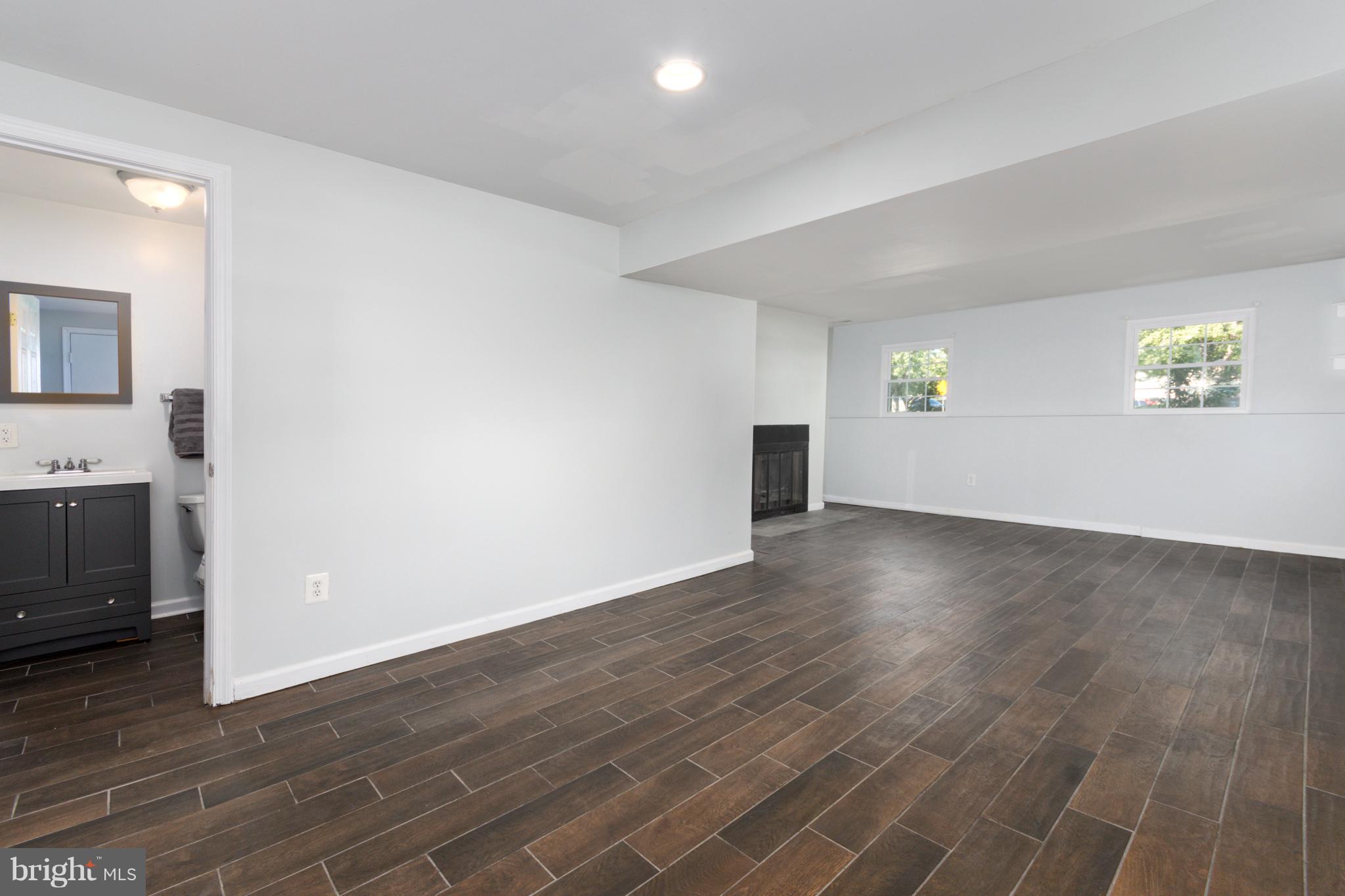 REVELL DOWNS - Residential