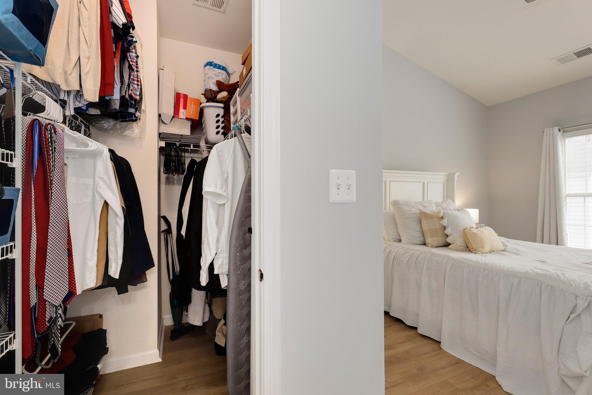 SOUTH RIDING - Residential