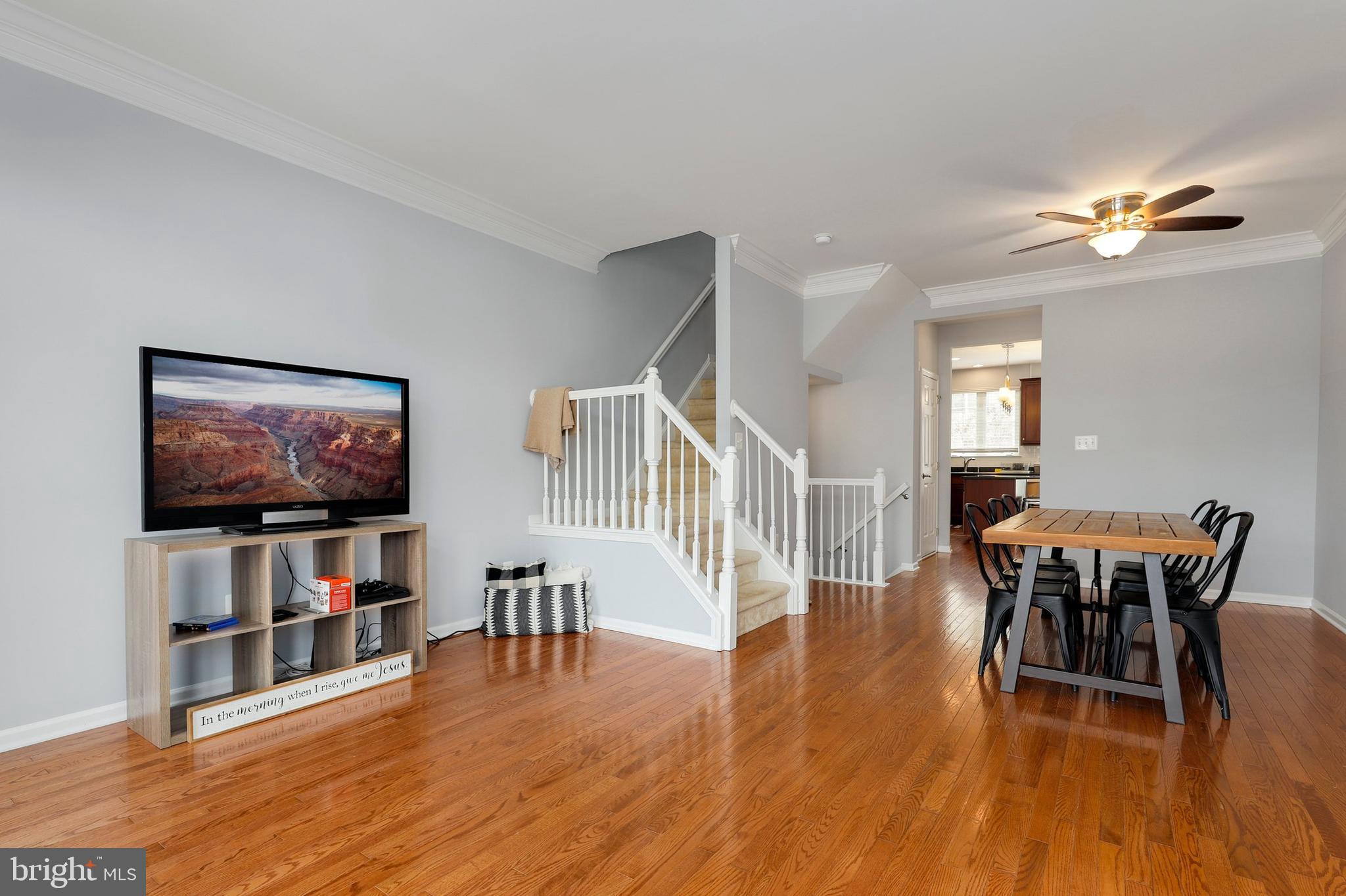 SOUTH RIDING - Residential