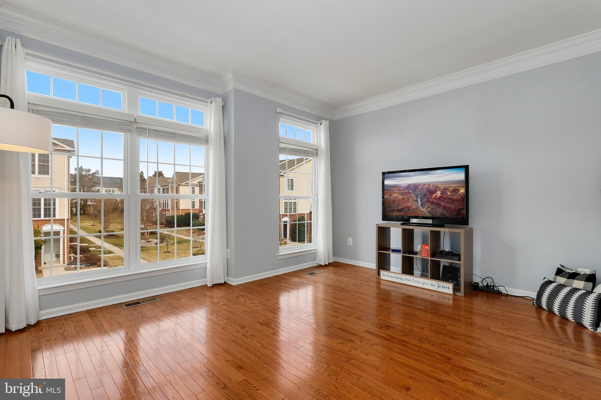 SOUTH RIDING - Residential