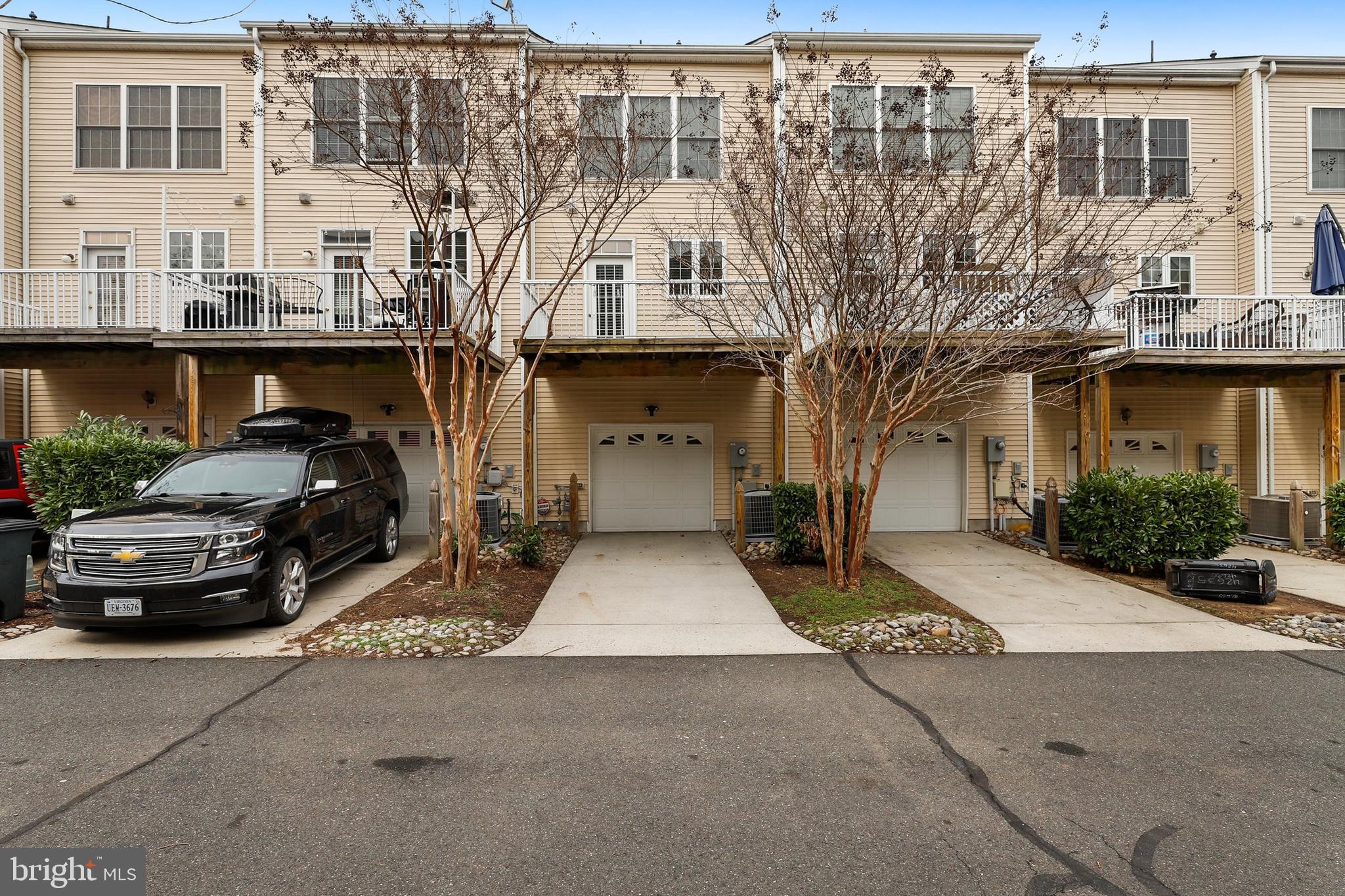 SOUTH RIDING - Residential