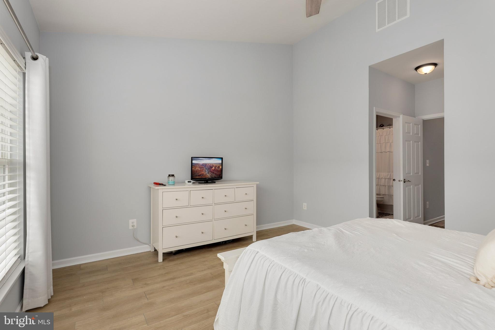 SOUTH RIDING - Residential