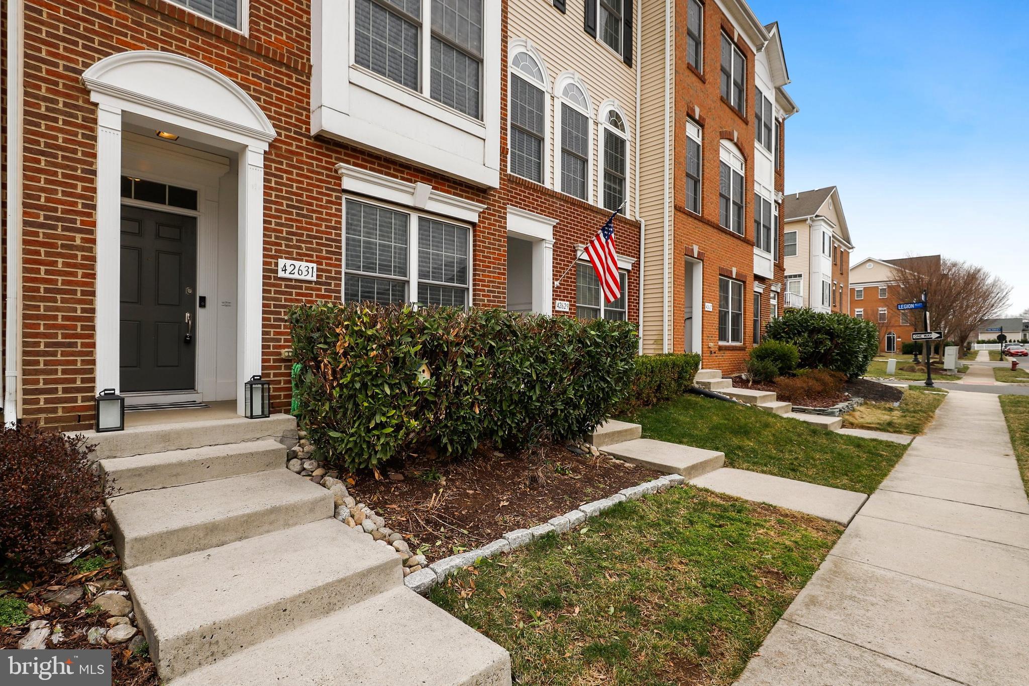 SOUTH RIDING - Residential