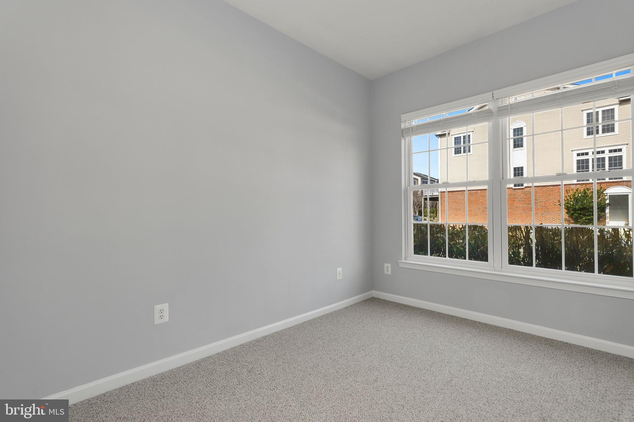 SOUTH RIDING - Residential