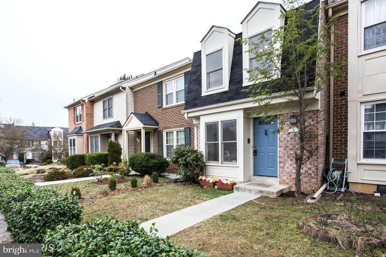 SUFFOLK PLACE - Residential Lease