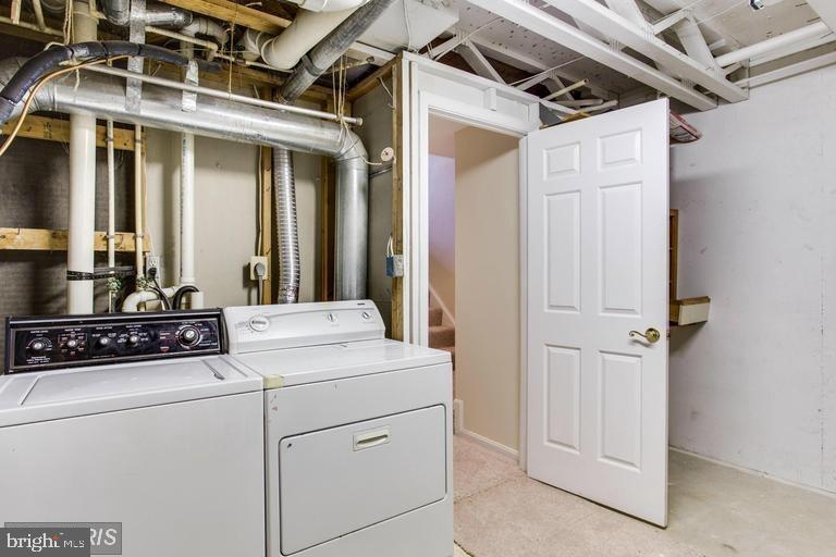 SUFFOLK PLACE - Residential Lease