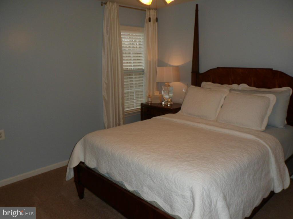 BEN OAKS - Residential Lease