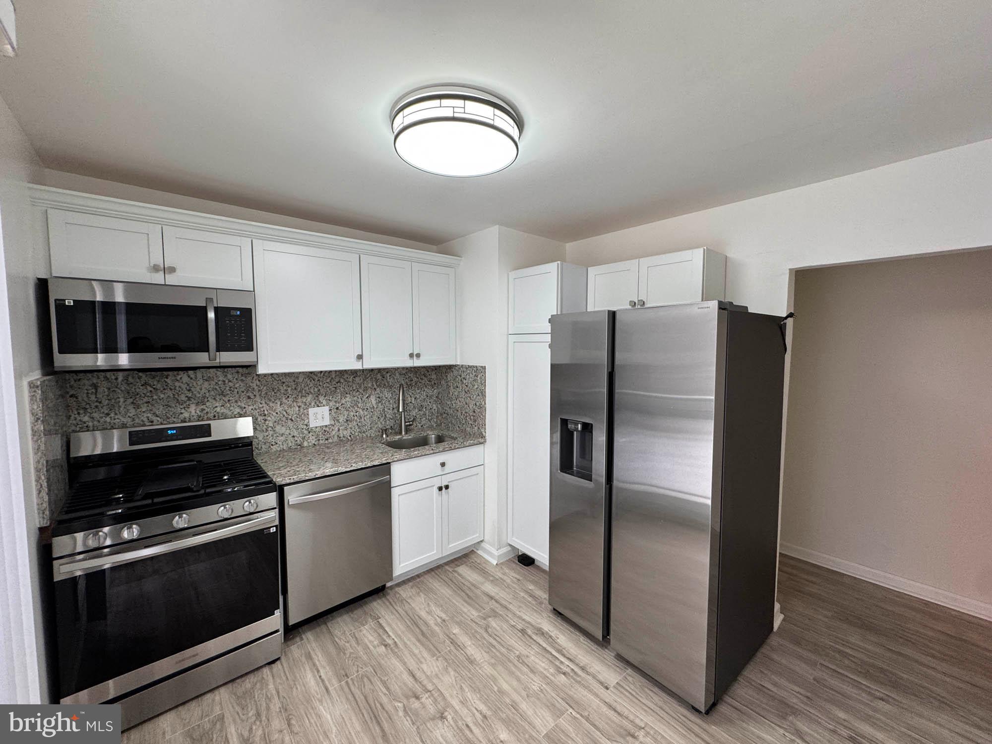 HYATTSVILLE - Residential