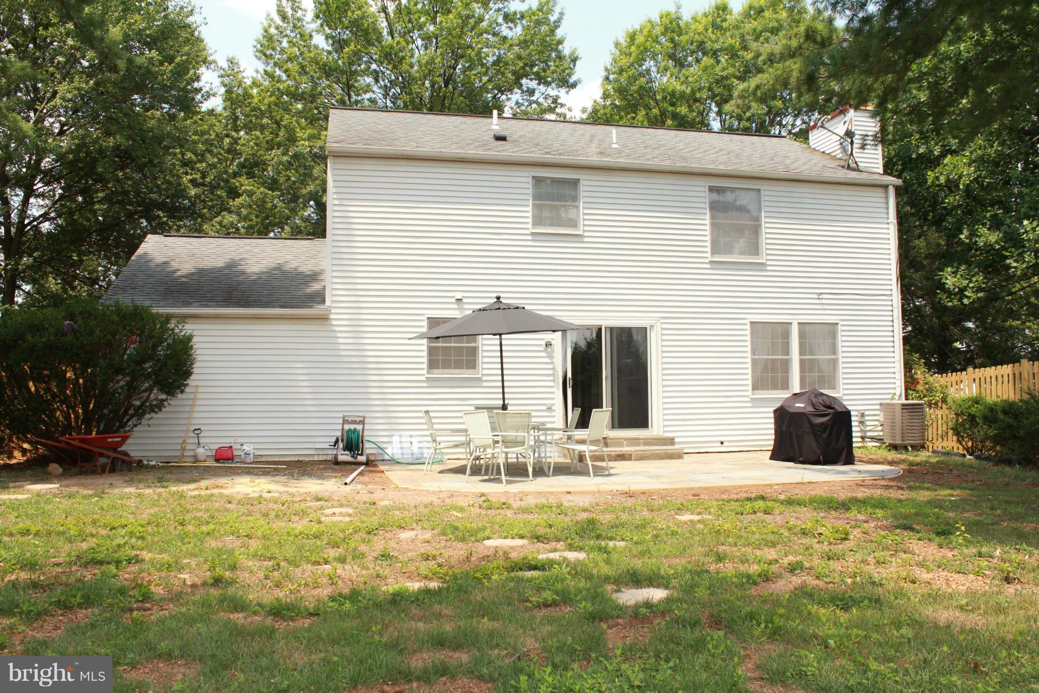 FLOWER HILL - Residential Lease