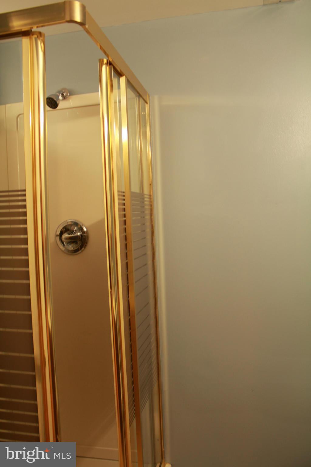 FLOWER HILL - Residential Lease