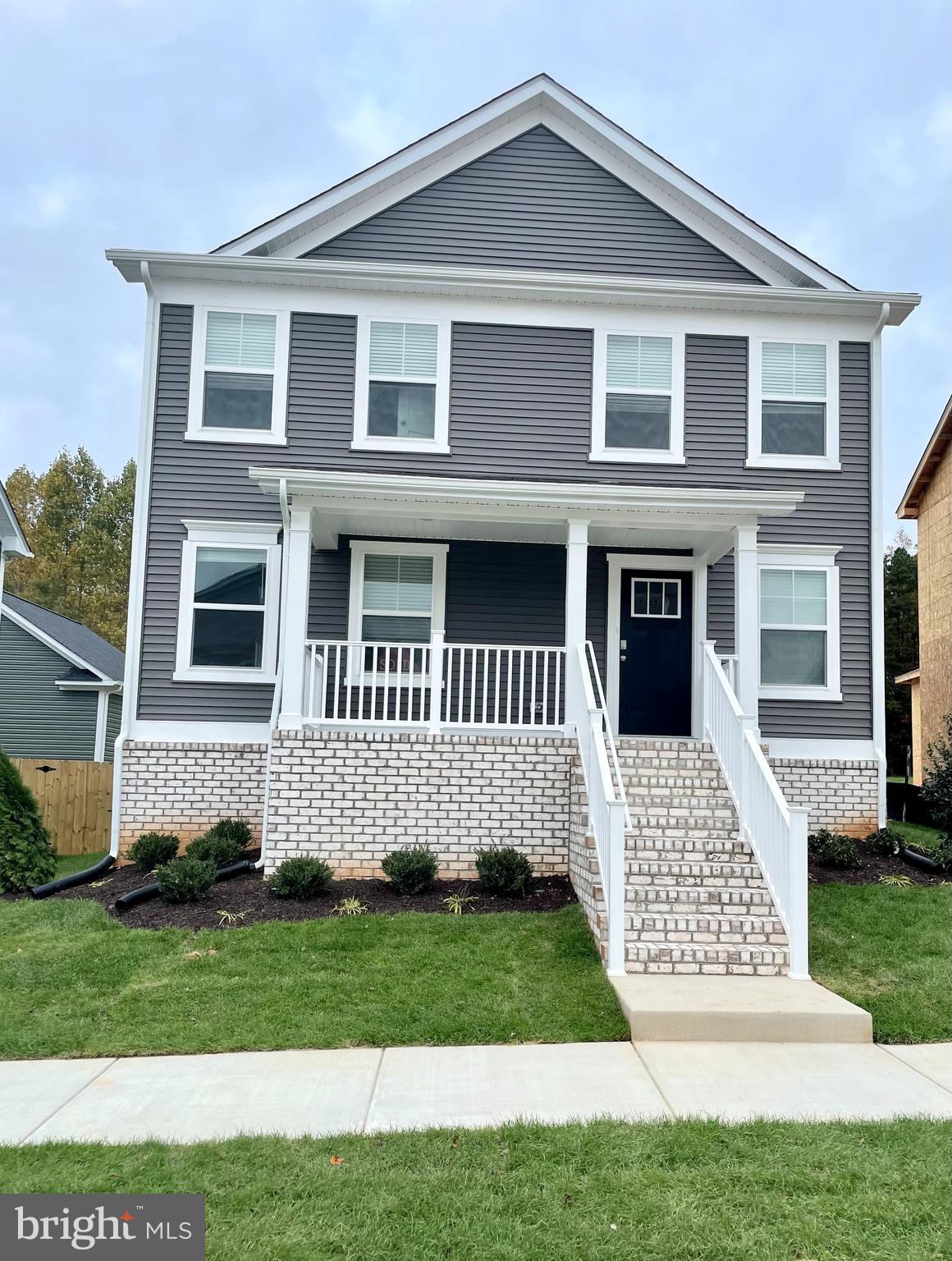 LADYSMITH VILLAGE - Residential