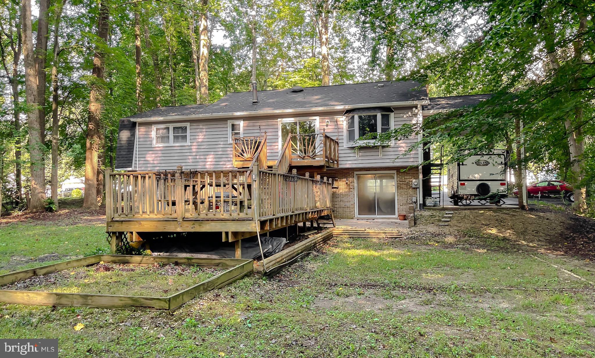 RUSTIC HILLS - Residential