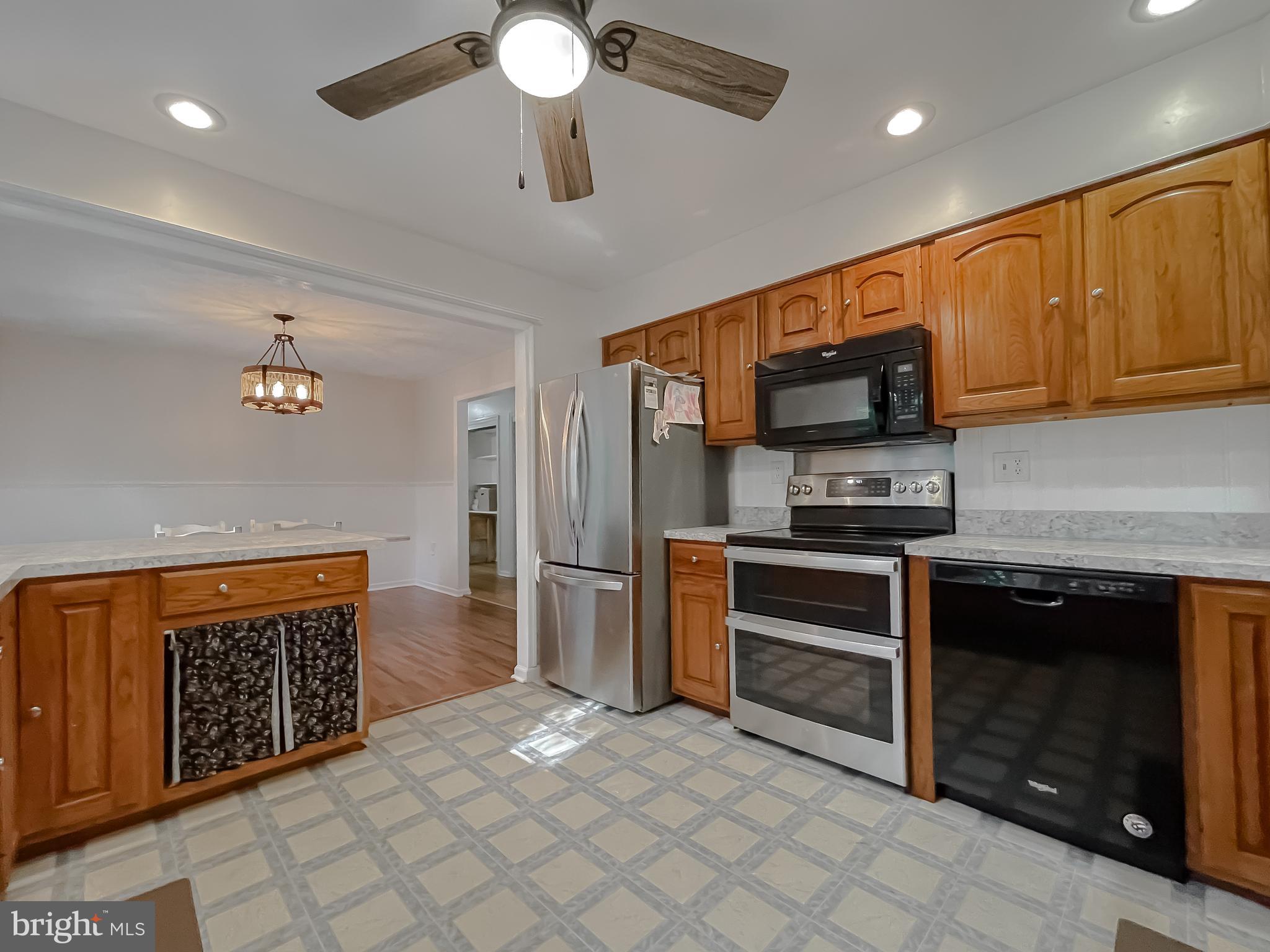 RUSTIC HILLS - Residential