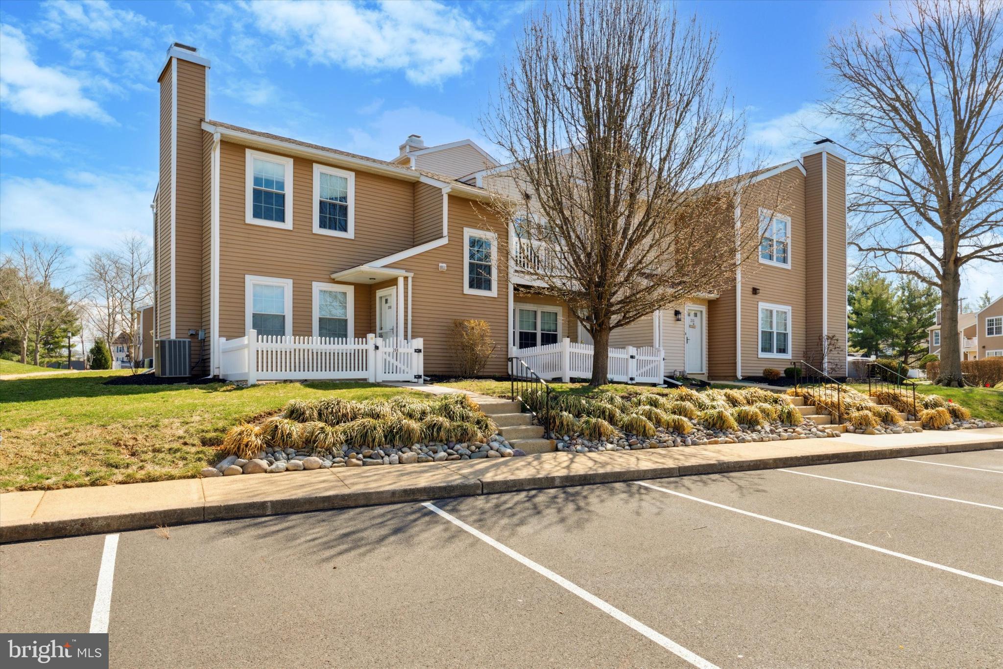 CAROUSEL POINTE - Residential