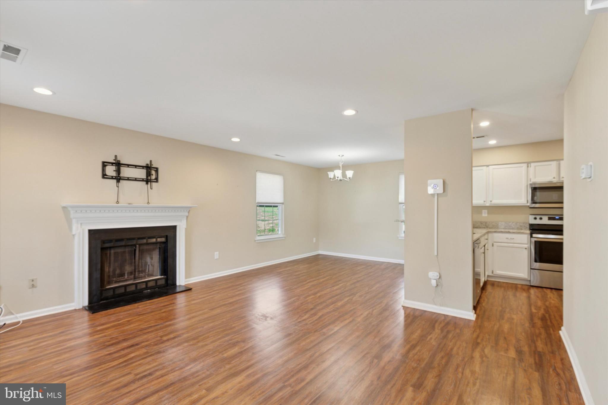 CAROUSEL POINTE - Residential