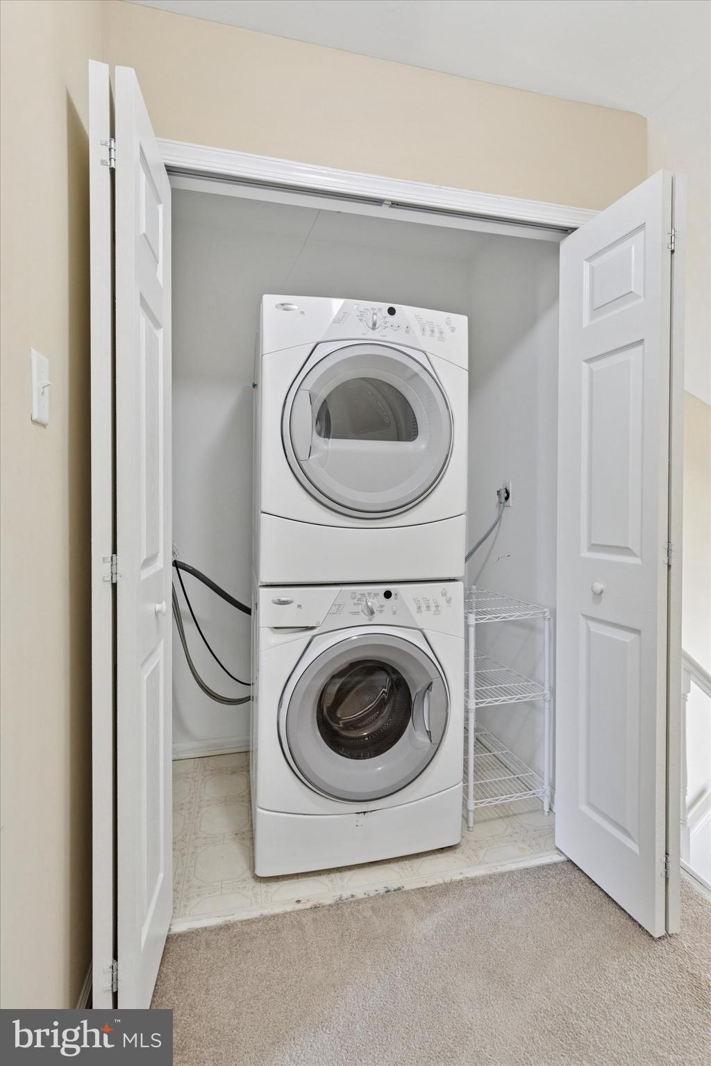 CAROUSEL POINTE - Residential