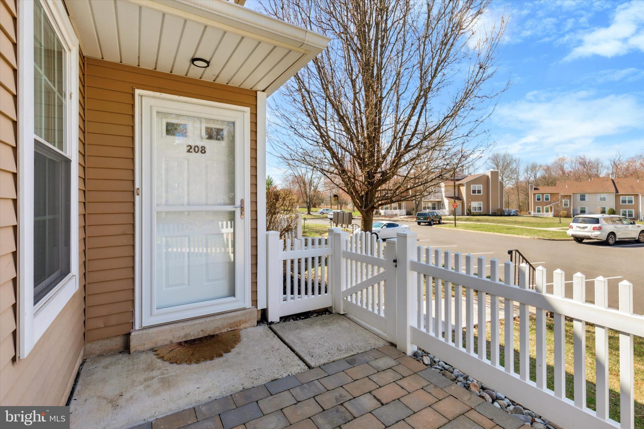 CAROUSEL POINTE - Residential