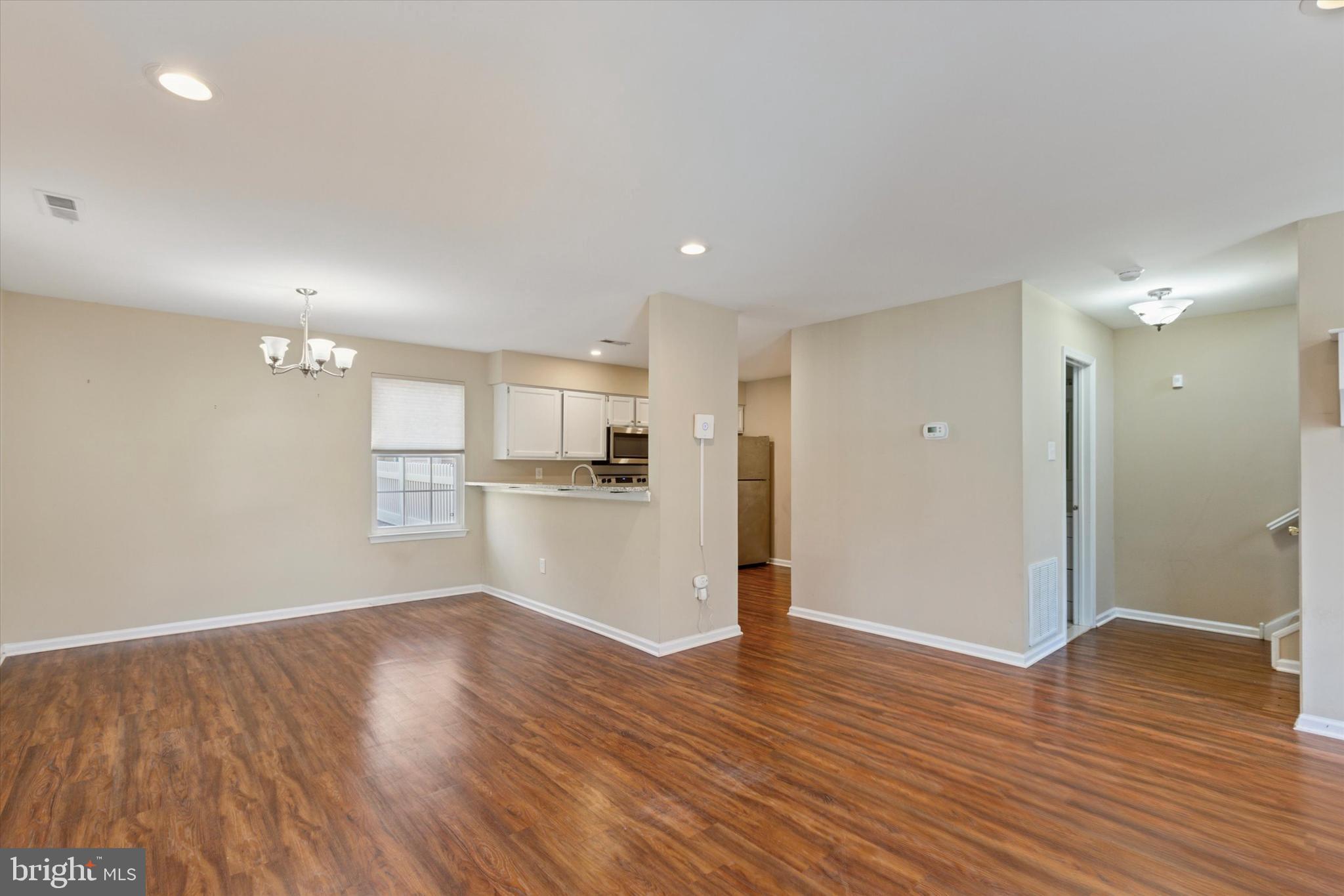 CAROUSEL POINTE - Residential