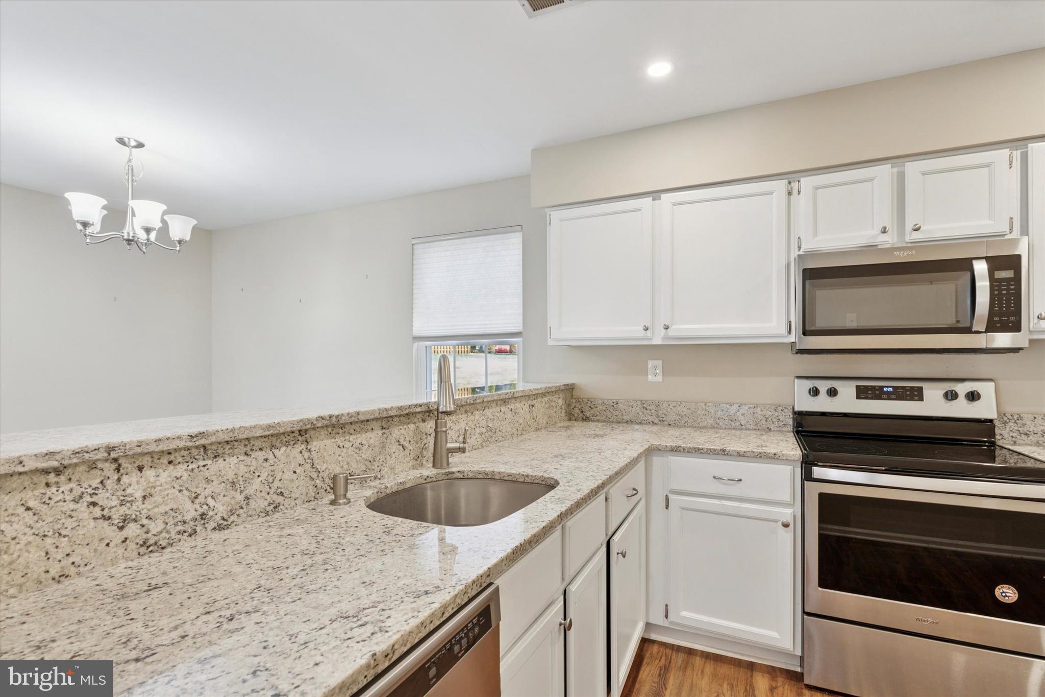 CAROUSEL POINTE - Residential