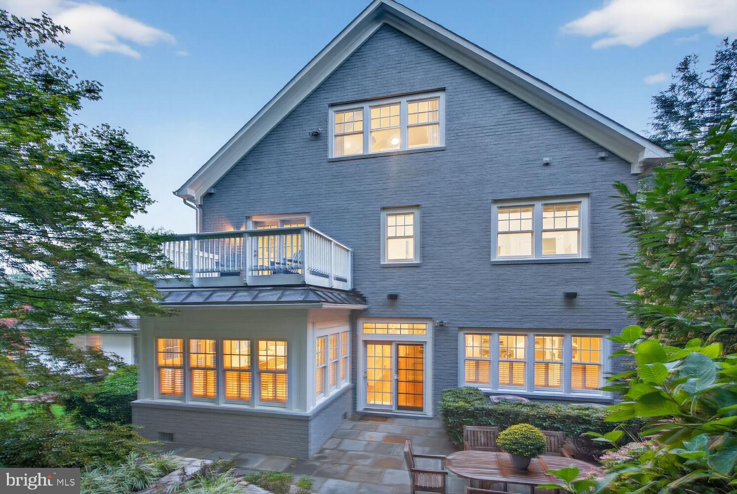 COUNTRY CLUB HILLS - Residential