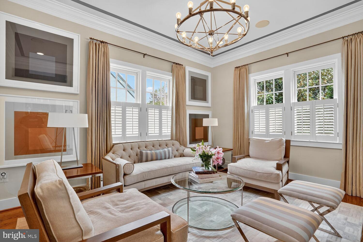 COUNTRY CLUB HILLS - Residential