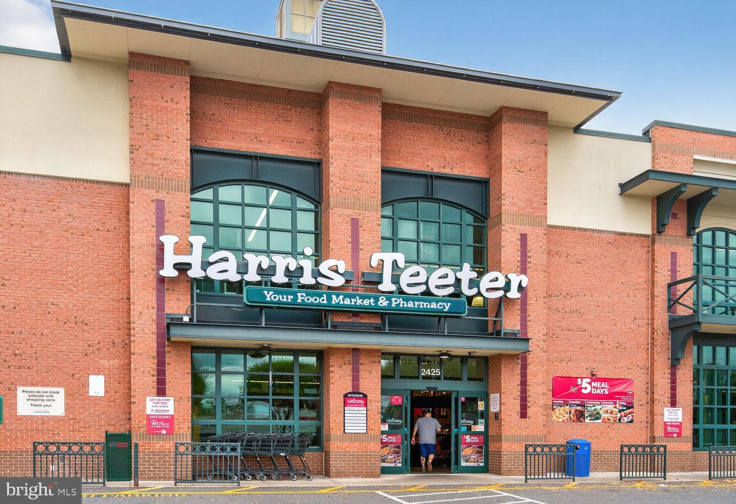 COUNTRY CLUB HILLS - Residential