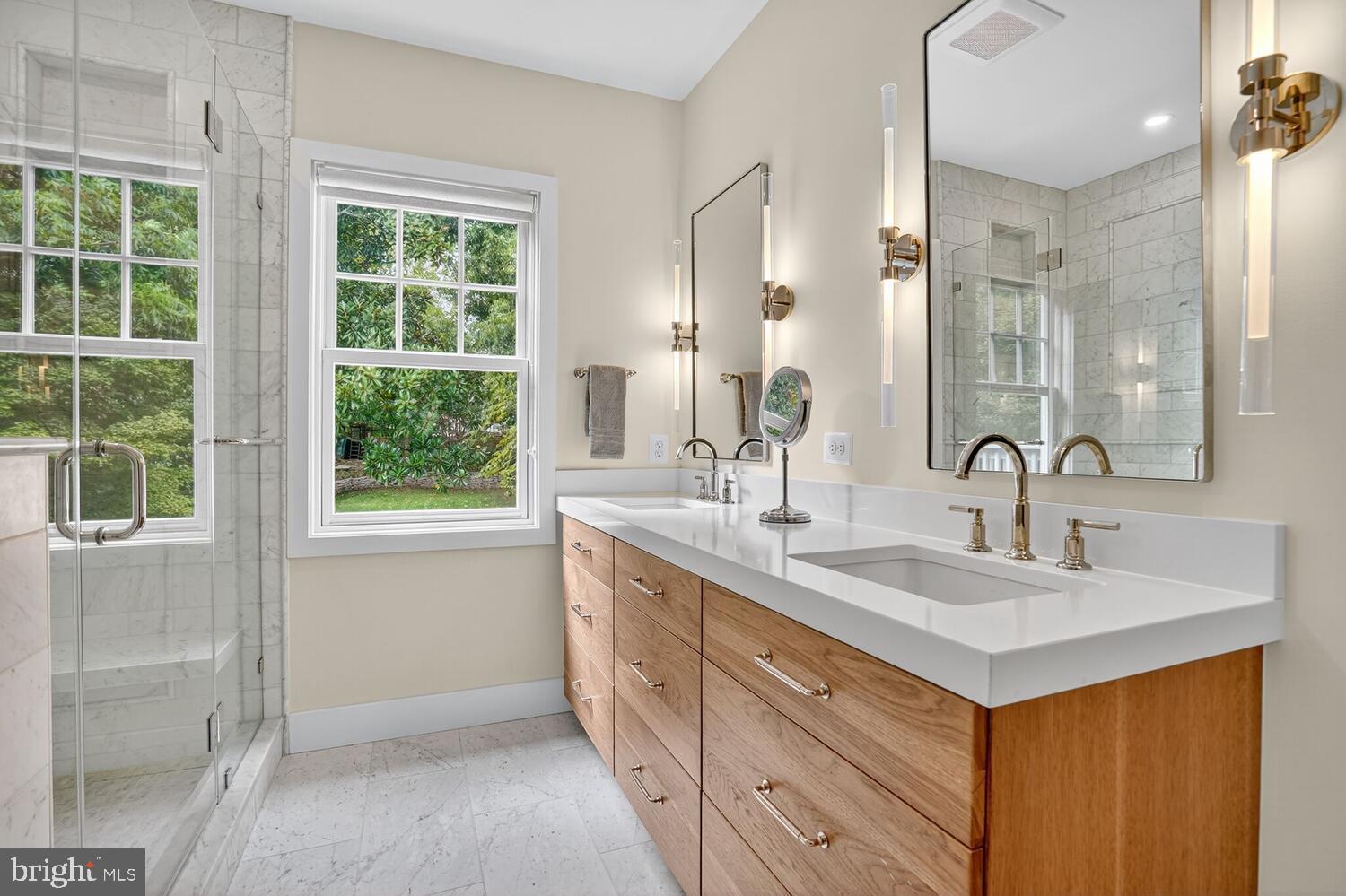 COUNTRY CLUB HILLS - Residential