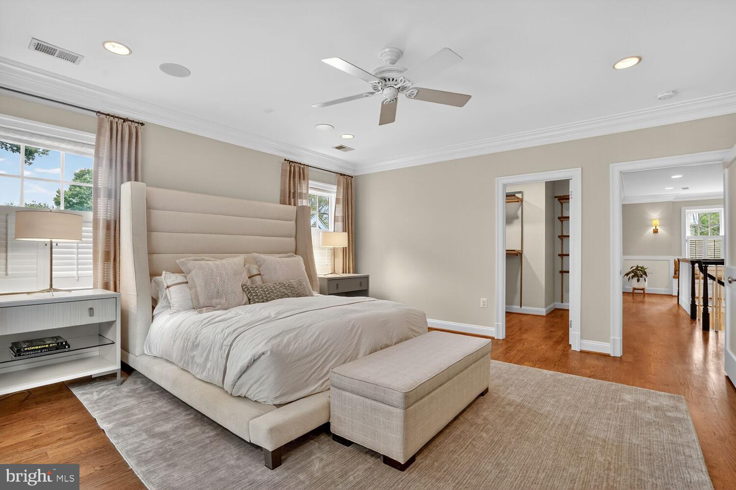 COUNTRY CLUB HILLS - Residential