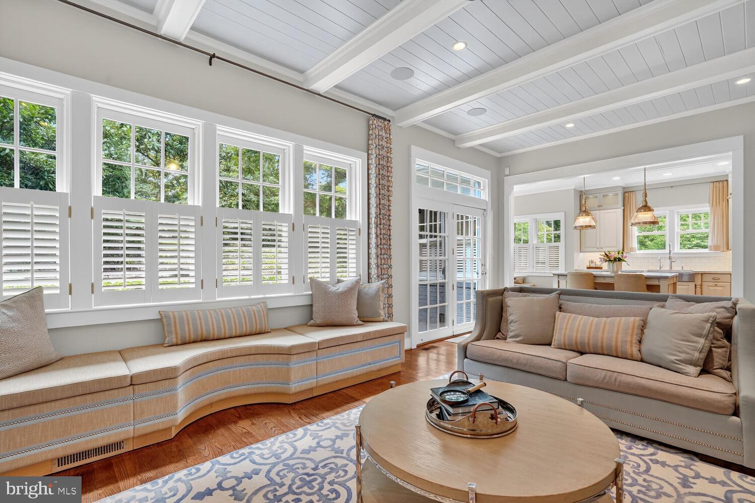 COUNTRY CLUB HILLS - Residential