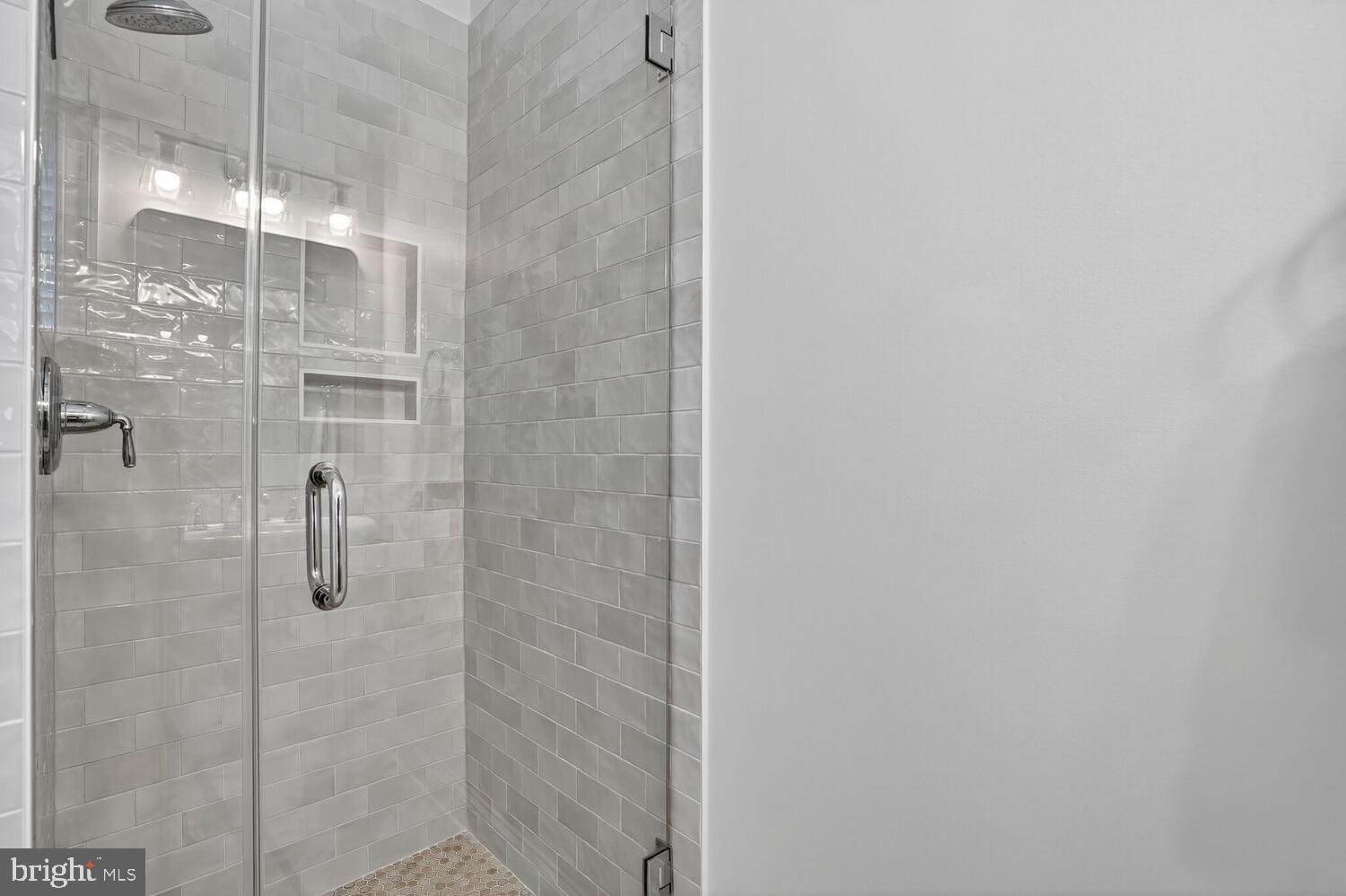 COUNTRY CLUB HILLS - Residential