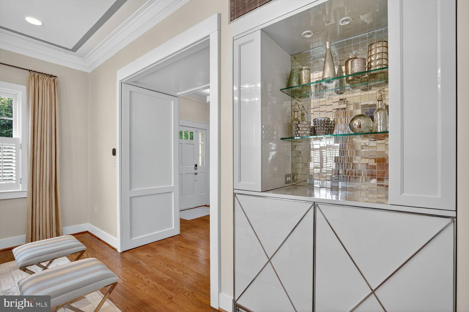 COUNTRY CLUB HILLS - Residential