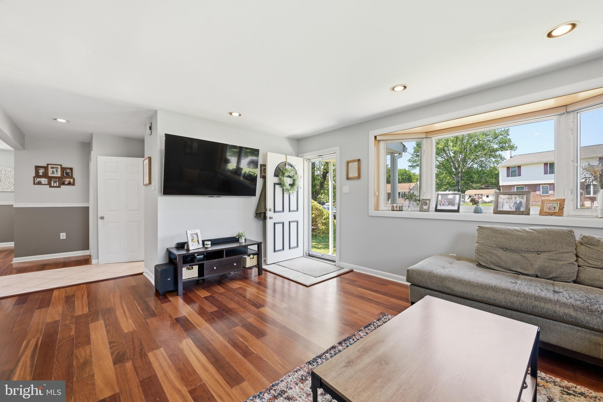 MEADOWVIEW ESTATES - Residential