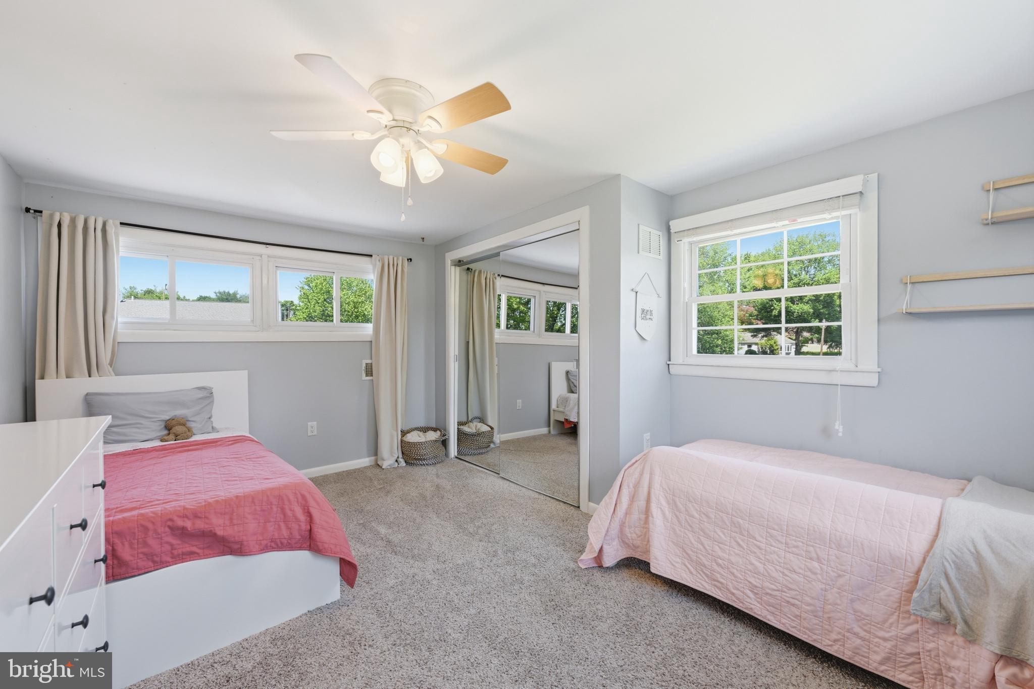 MEADOWVIEW ESTATES - Residential