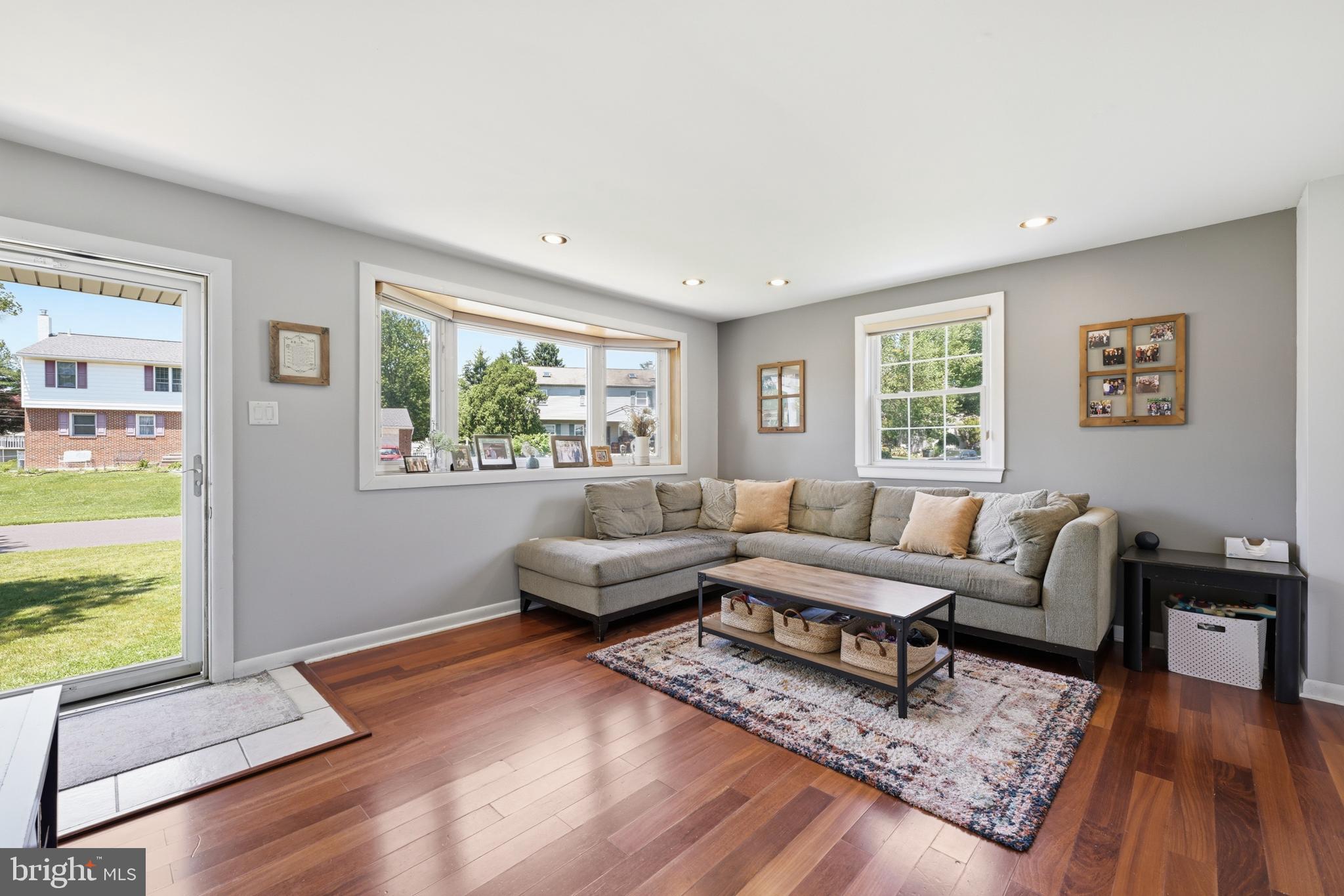 MEADOWVIEW ESTATES - Residential