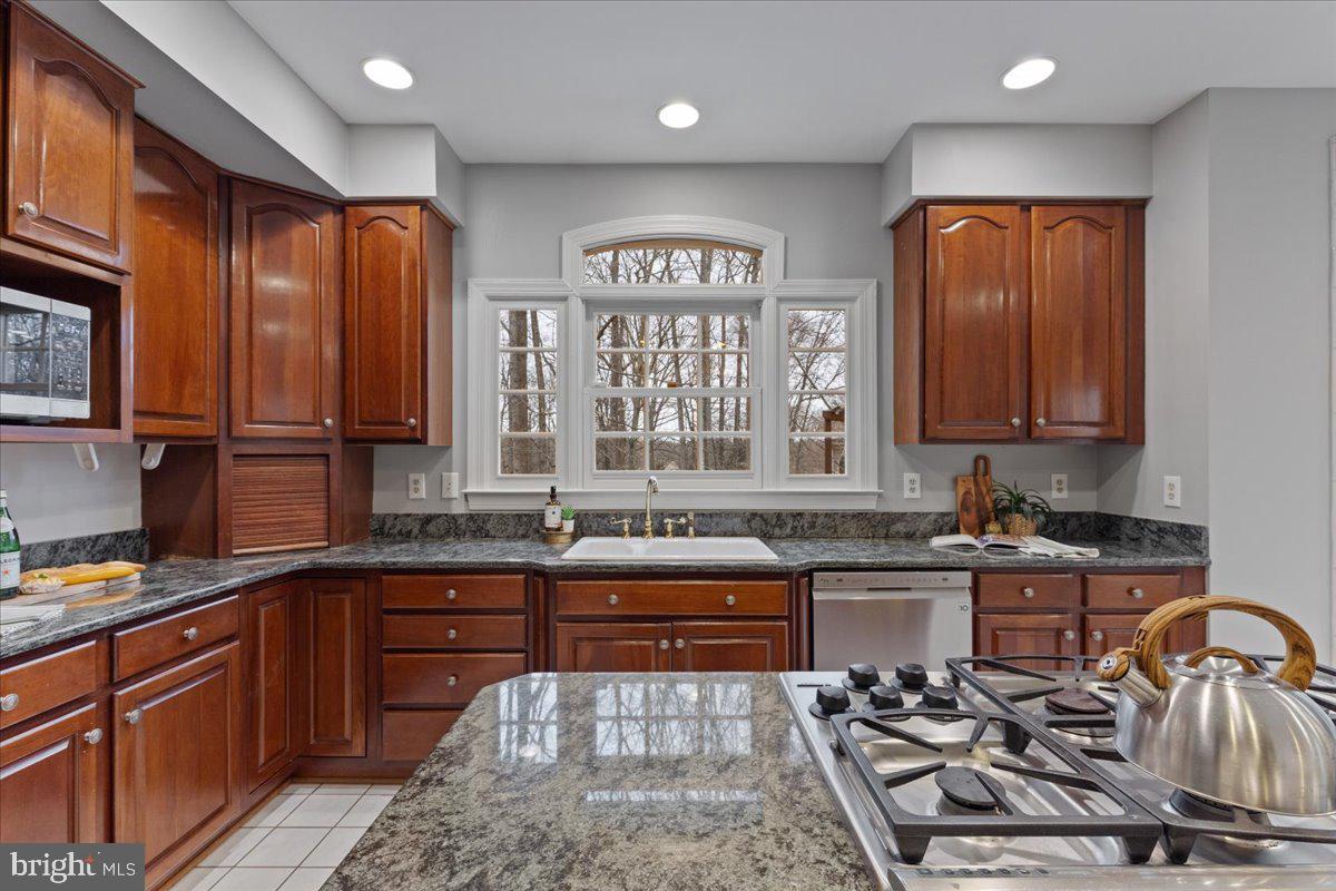 EVENING HILLS - Residential