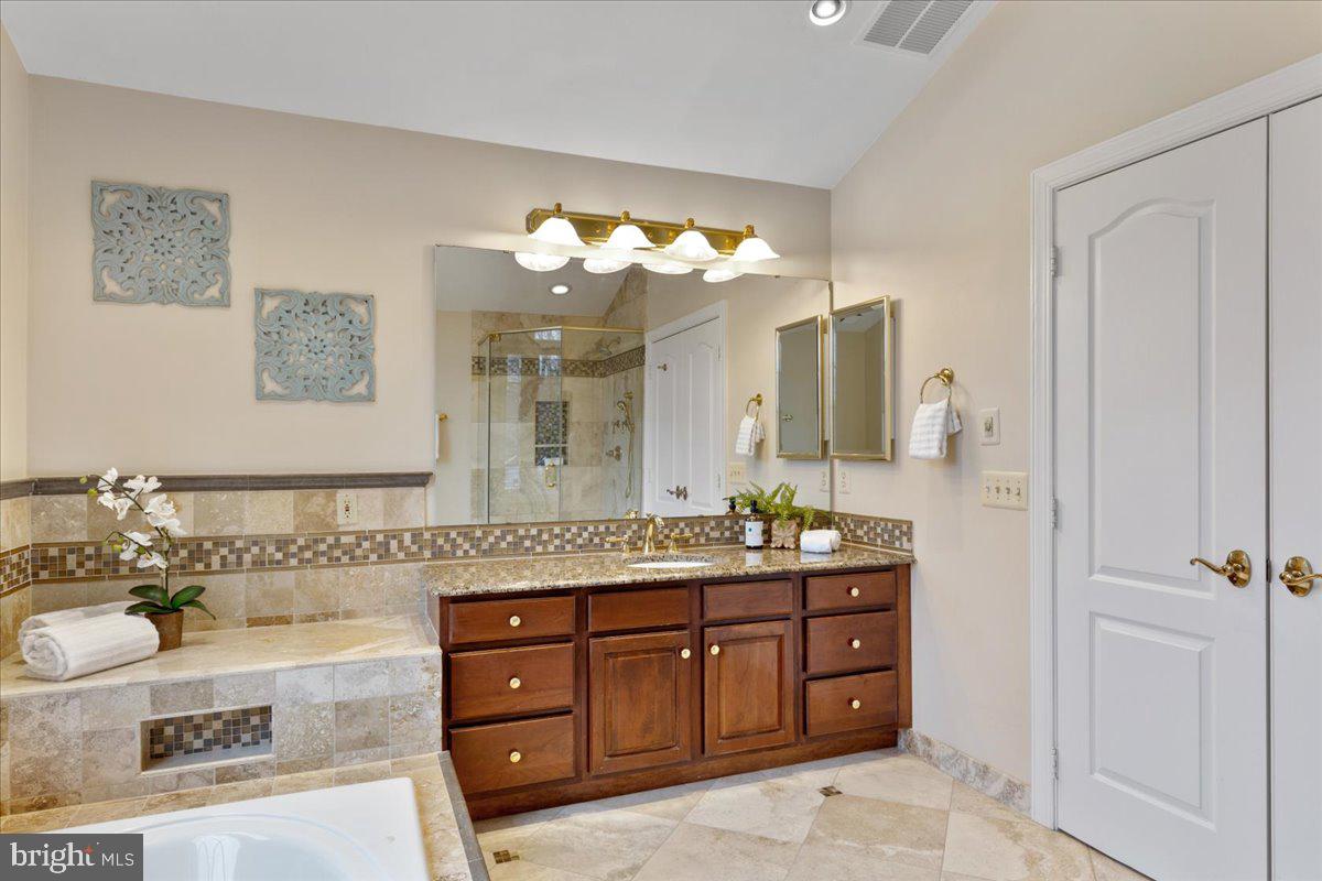 EVENING HILLS - Residential