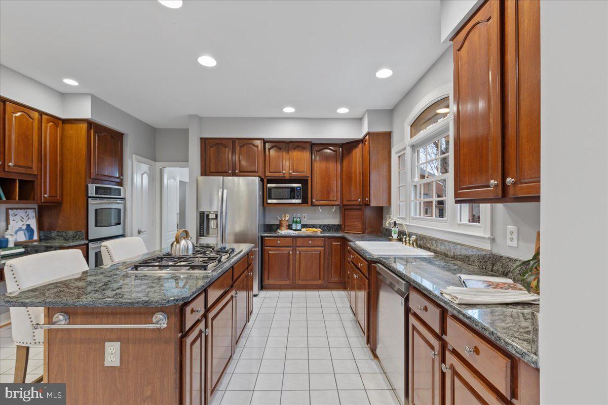 EVENING HILLS - Residential