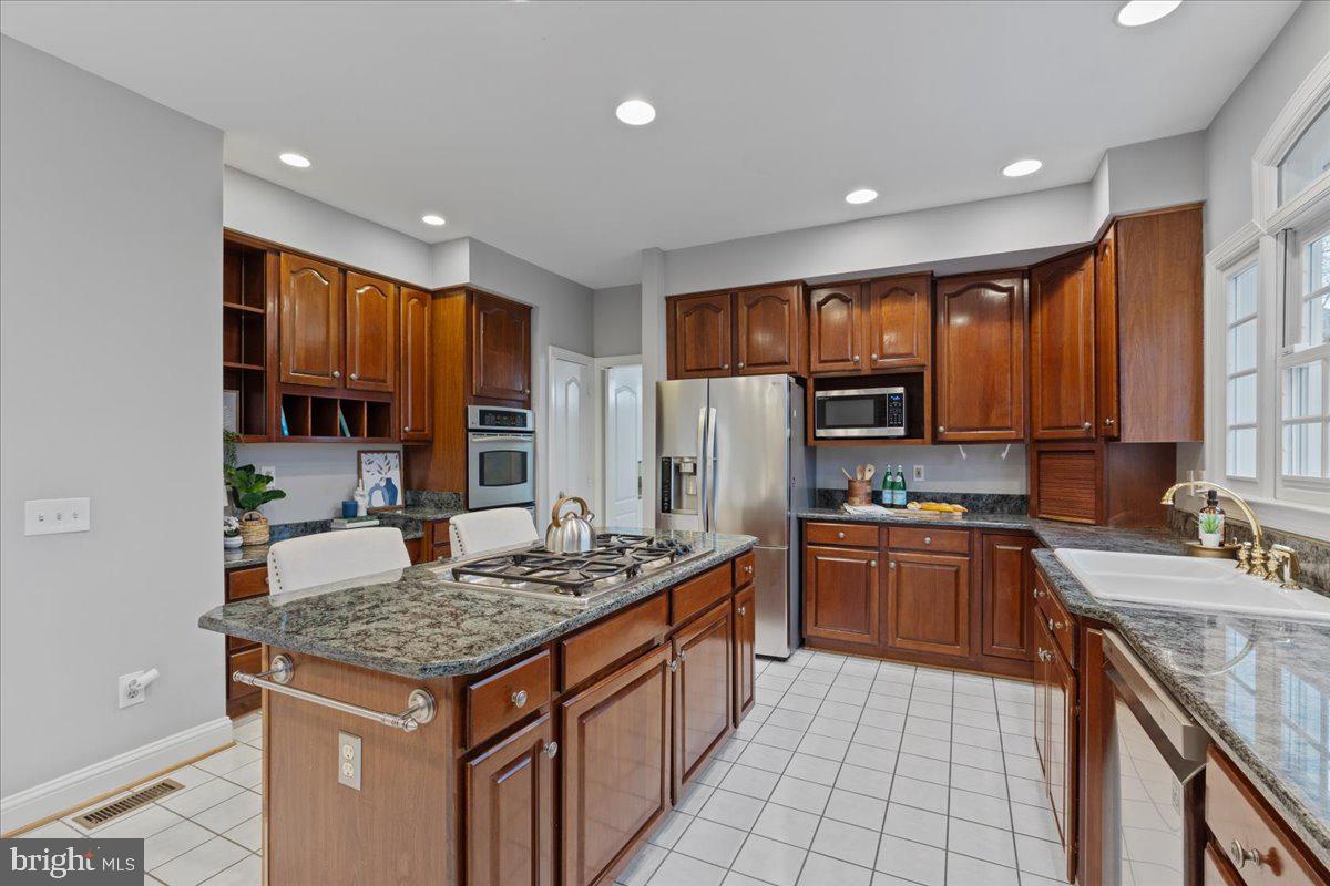 EVENING HILLS - Residential