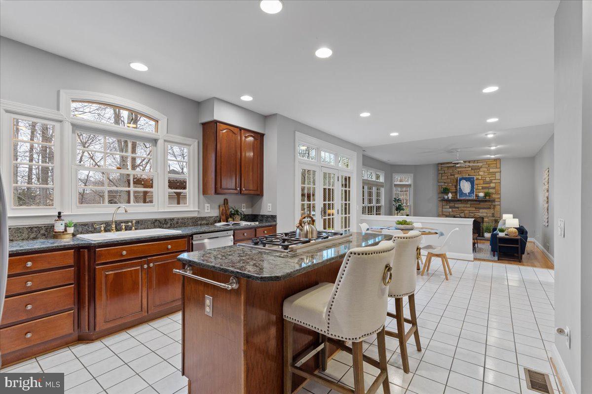 EVENING HILLS - Residential