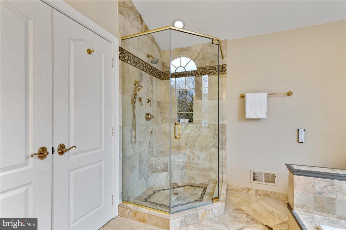 EVENING HILLS - Residential