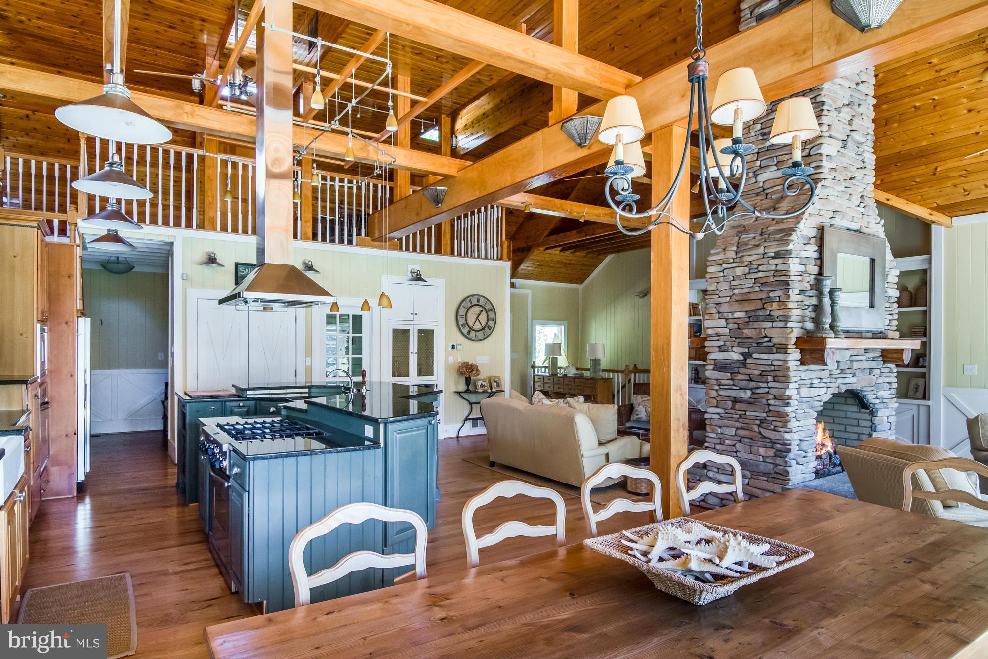 ANNAPOLIS ROADS - Residential