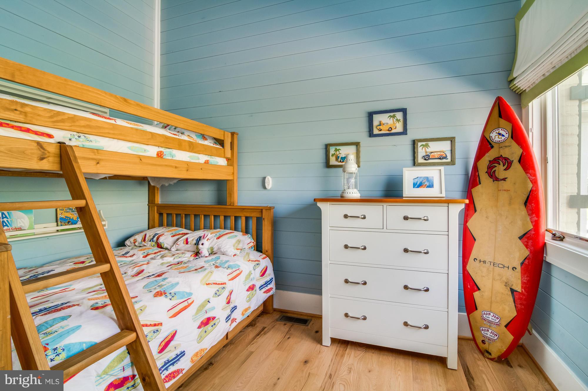 ANNAPOLIS ROADS - Residential