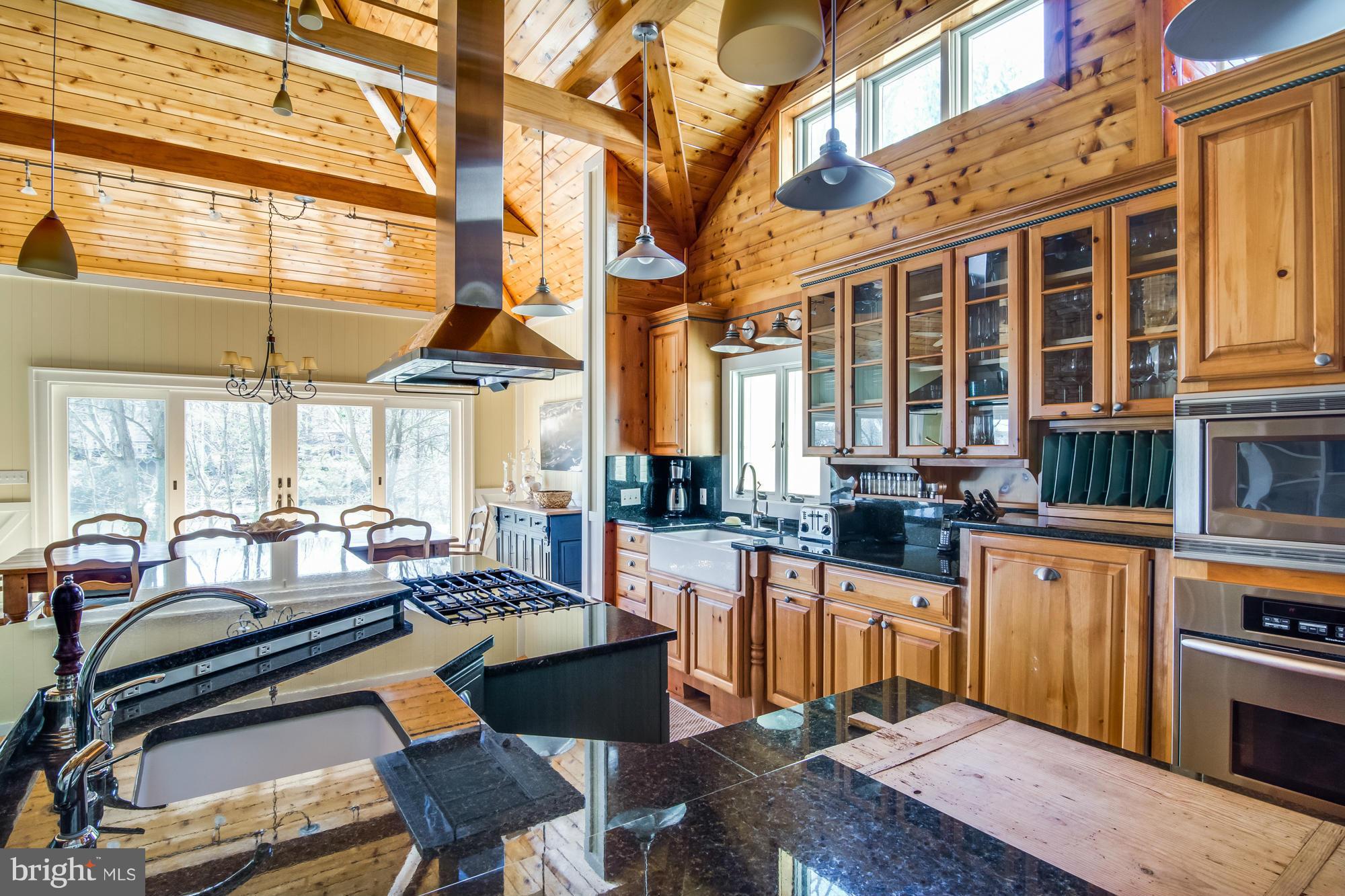 ANNAPOLIS ROADS - Residential