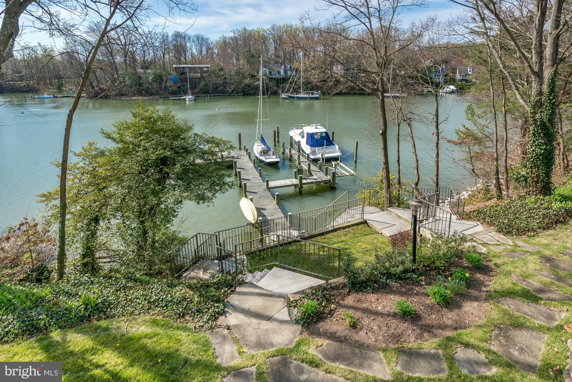 ANNAPOLIS ROADS - Residential