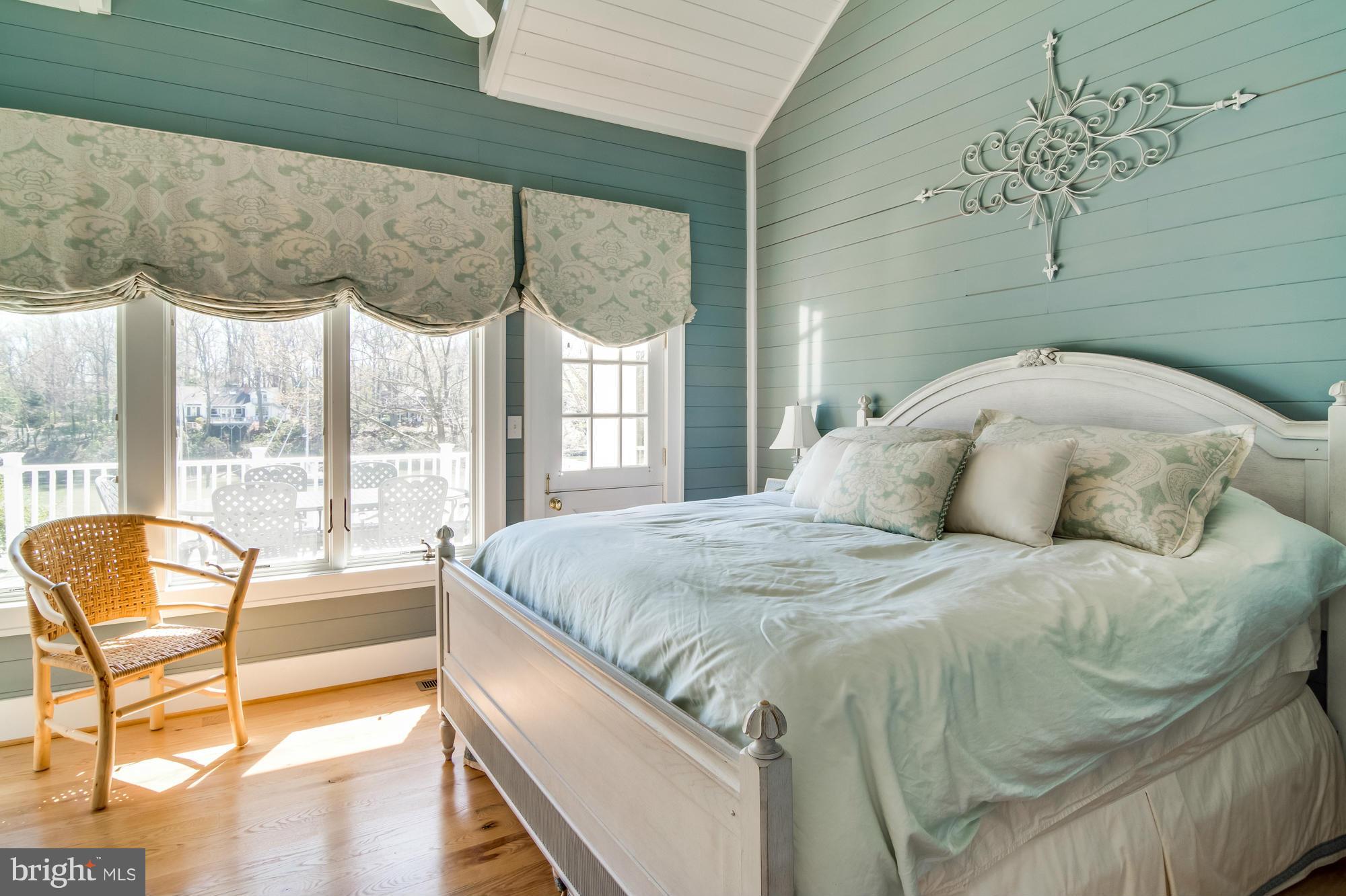 ANNAPOLIS ROADS - Residential