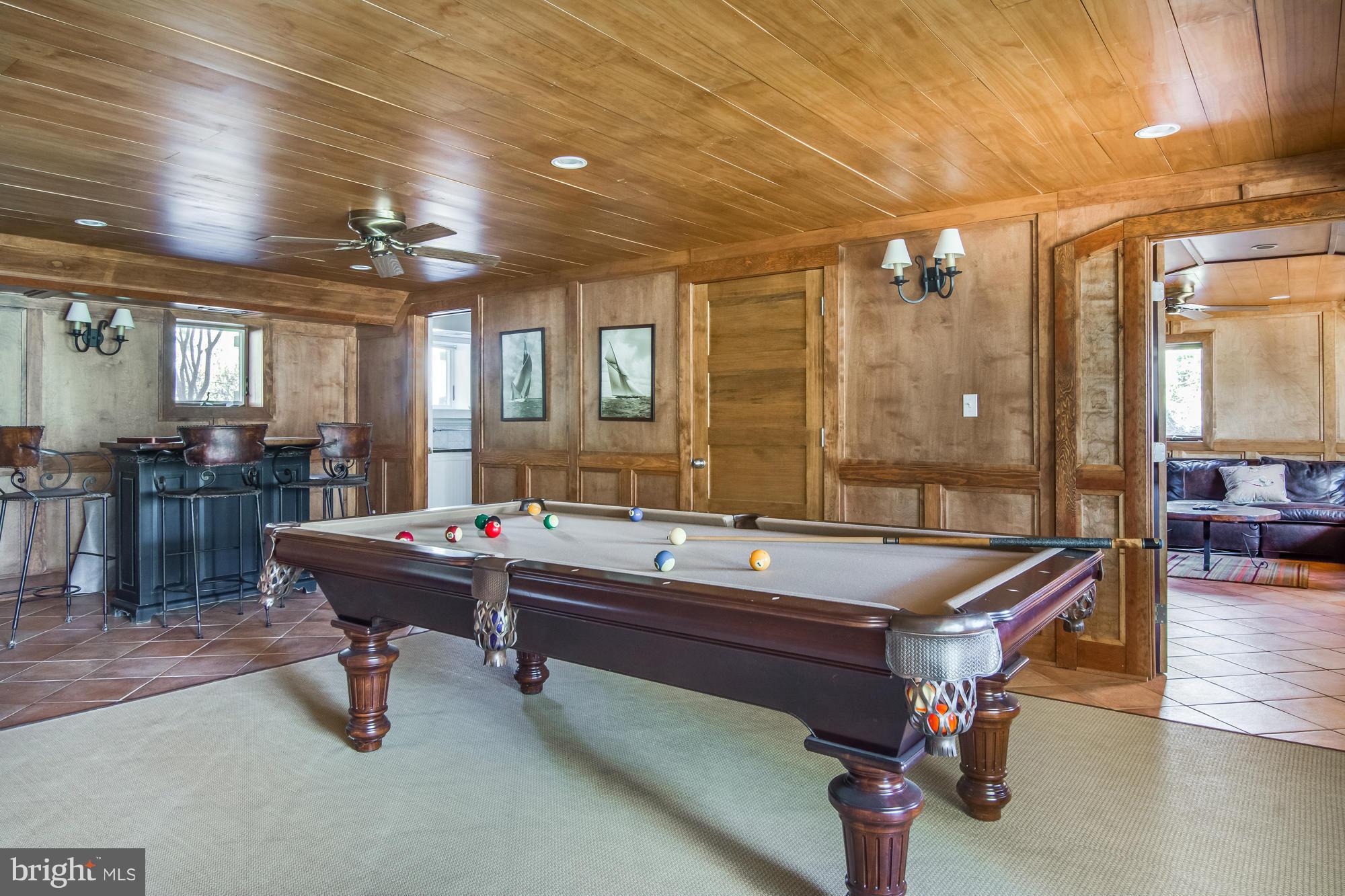 ANNAPOLIS ROADS - Residential